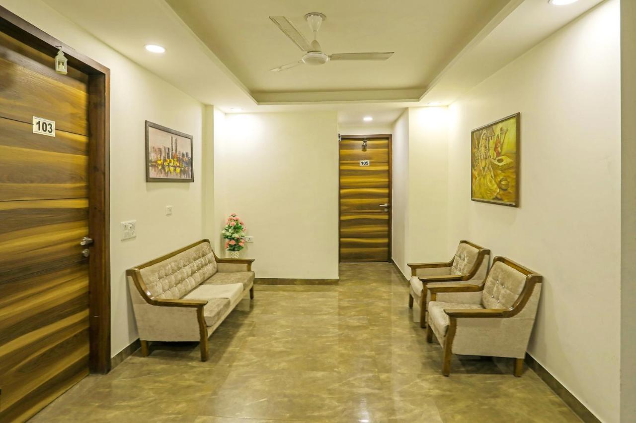 Fabhotel White House Bnb - Nr Yashobhoomi Convention Centre Делхи Екстериор снимка
