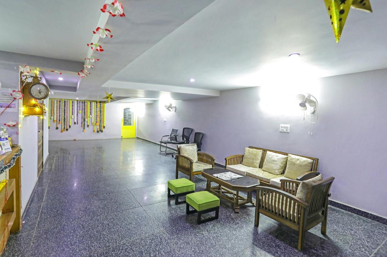 Fabhotel White House Bnb - Nr Yashobhoomi Convention Centre Делхи Екстериор снимка