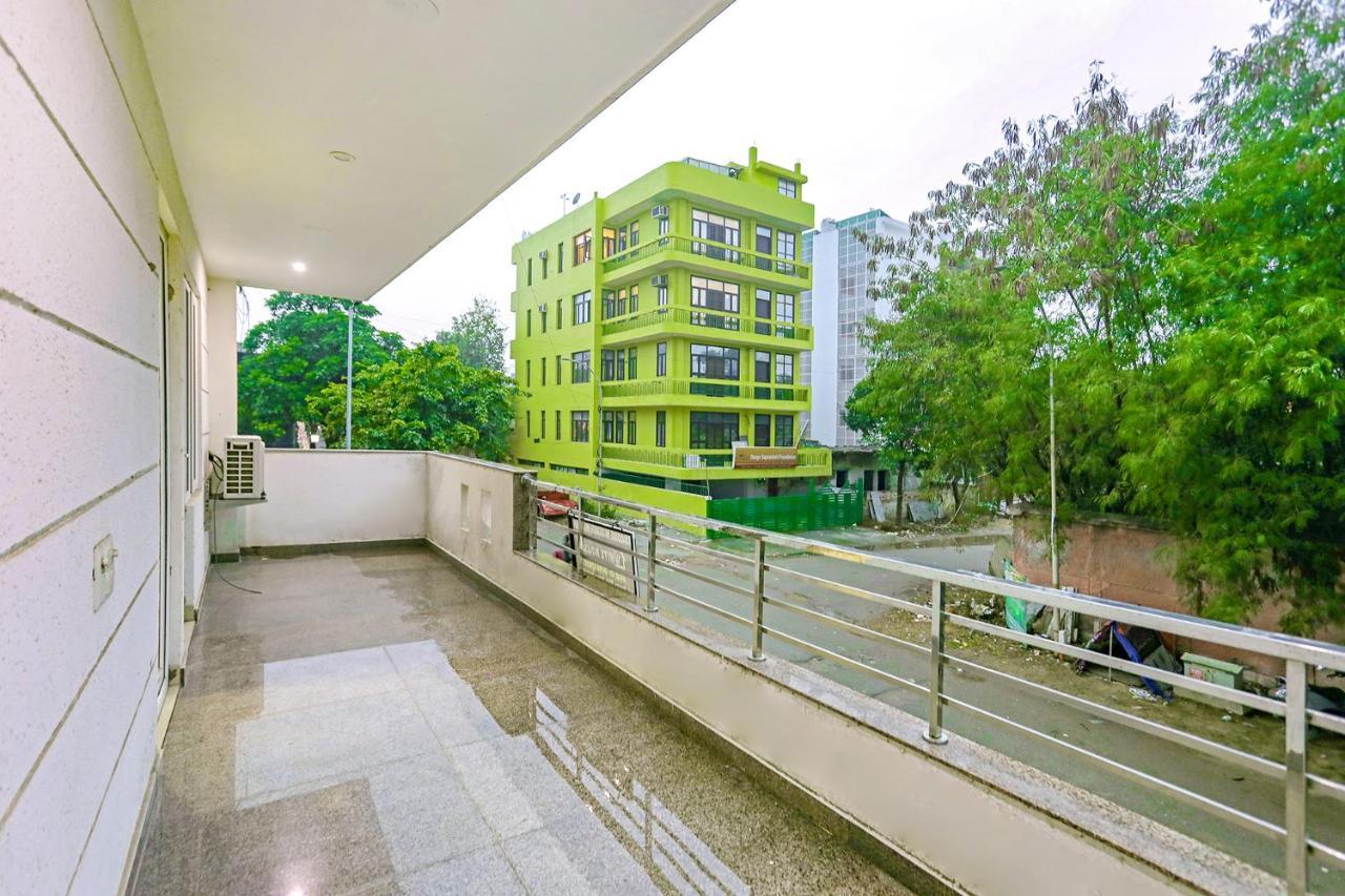 Fabhotel White House Bnb - Nr Yashobhoomi Convention Centre Делхи Екстериор снимка